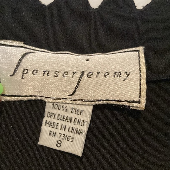 Spencer Jeremy silky satin long sleeve top. Size 8 - Picture 5 of 7